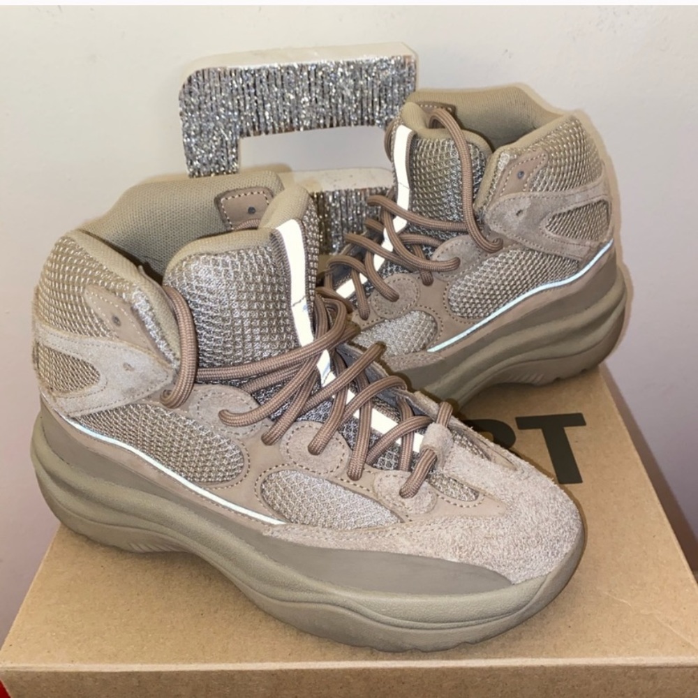 Tan Yeezy Desert Boots Size 5